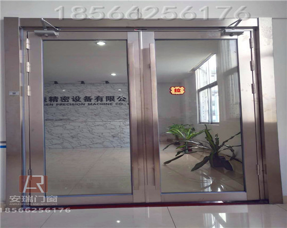 公司前臺(tái)、消防通道改造防火玻璃門